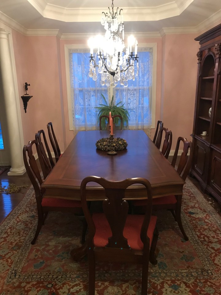 Mama's dining room